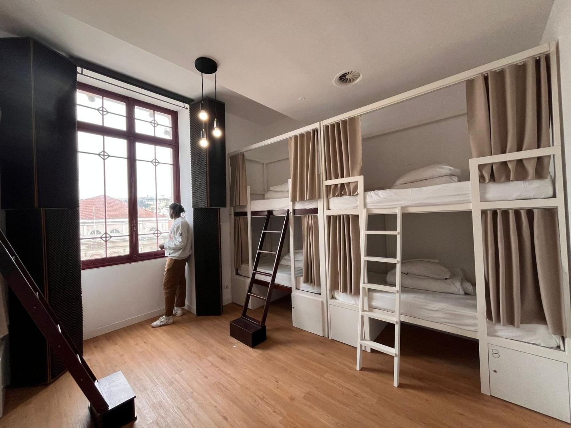 Destination Hostal *